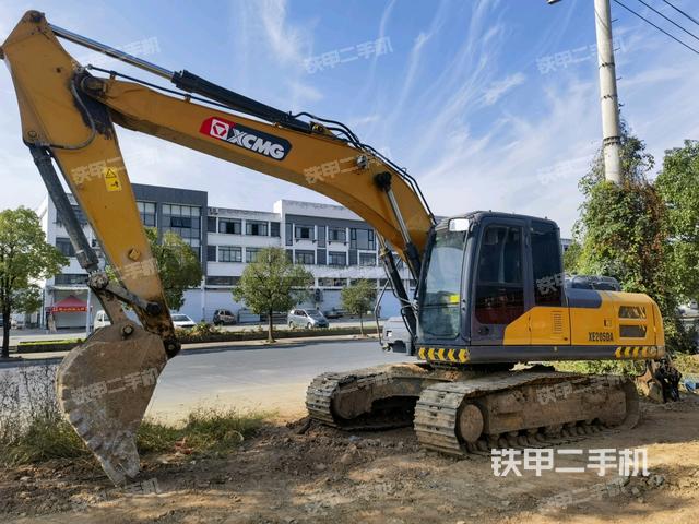 徐工XE205DA挖掘机