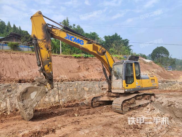 徐工XE215D挖掘机