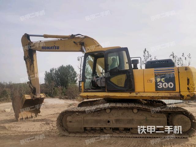 小松PC300-7挖掘机