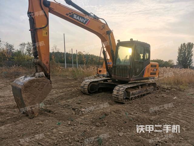 三一重工SY135C挖掘机