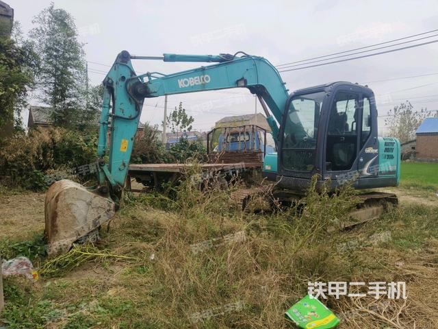 神钢SK75-8挖掘机