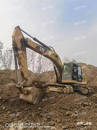 河南-郑州市二手卡特彼勒323D2L挖掘机实拍照片