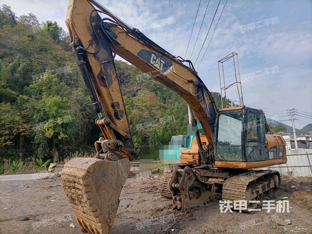 卡特彼勒320DGC液压挖掘机