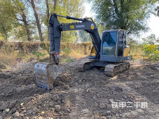 沃尔沃EC80D挖掘机