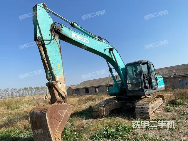 神钢SK210LC-8挖掘机