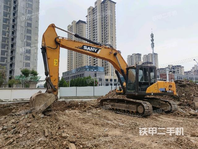 三一重工SY215C挖掘机