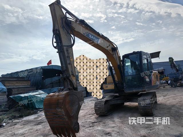 三一重工SY135C挖掘机