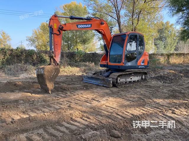 斗山DX75挖掘机