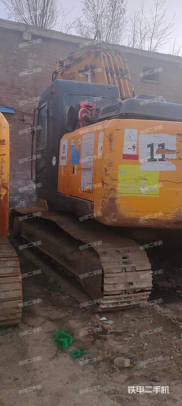 现代R225LC-7挖掘机