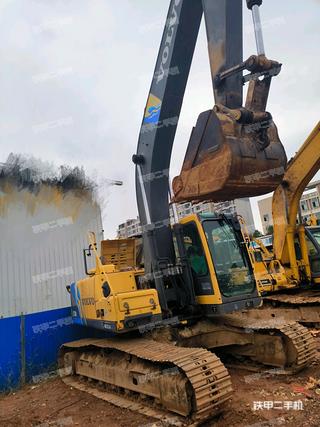 湖南-益阳市二手沃尔沃EC210C挖掘机实拍照片