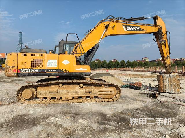 三一重工SY215C挖掘机