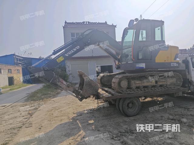 沃尔沃EC75DAG挖掘机