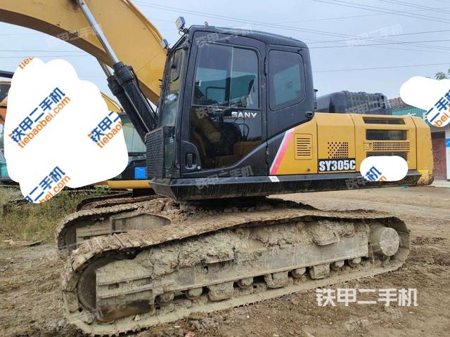 三一重工SY245H挖掘机
