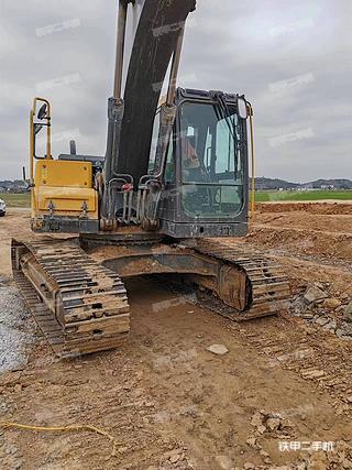 山东-济宁市二手沃尔沃EC200DAG挖掘机实拍照片