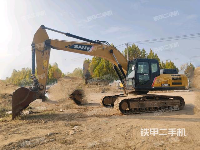 三一重工SY245H挖掘机