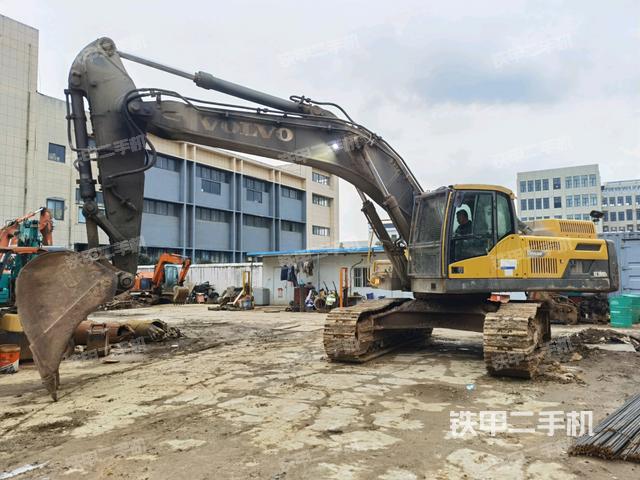 沃尔沃EC380DL挖掘机
