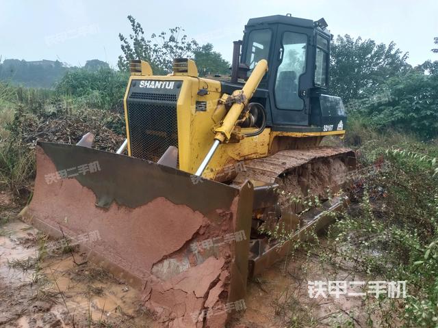 山推SD16T机械标准型推土机