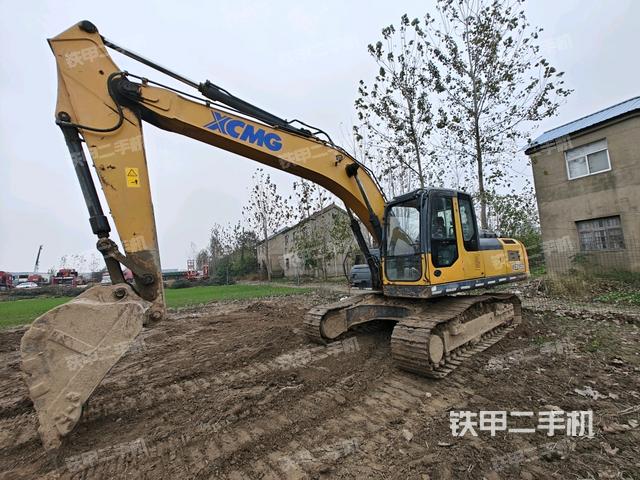 徐工XE215D挖掘机