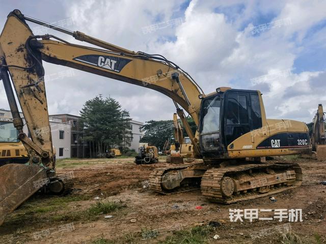 卡特彼勒320C挖掘机