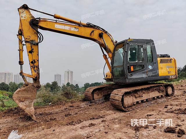 现代R150LC-7挖掘机