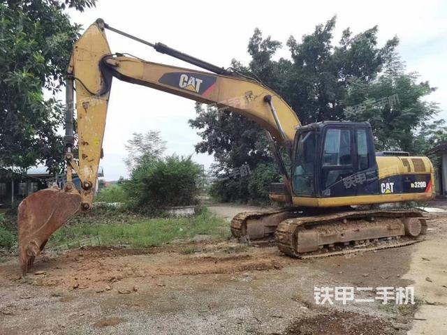 卡特彼勒320D液压挖掘机