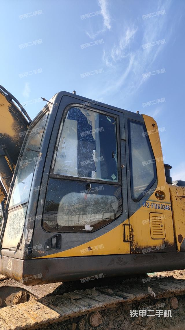 玉柴YC230LC-8挖掘机