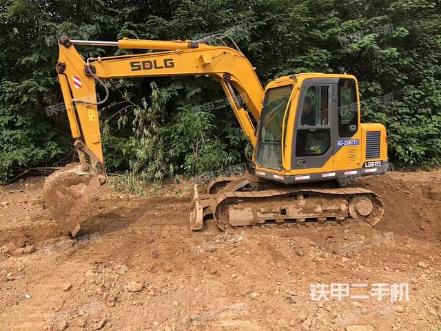 山东临工LG685挖掘机
