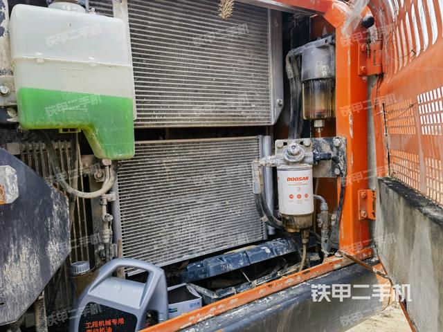 散熱器室(大件艙室) 散熱器室(大件艙室)