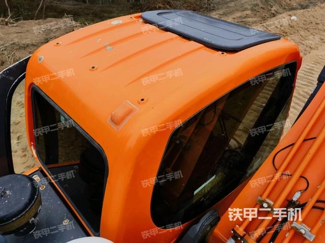 駕駛室頂部俯視(上車部件) 駕駛室頂部俯視(上車部件)