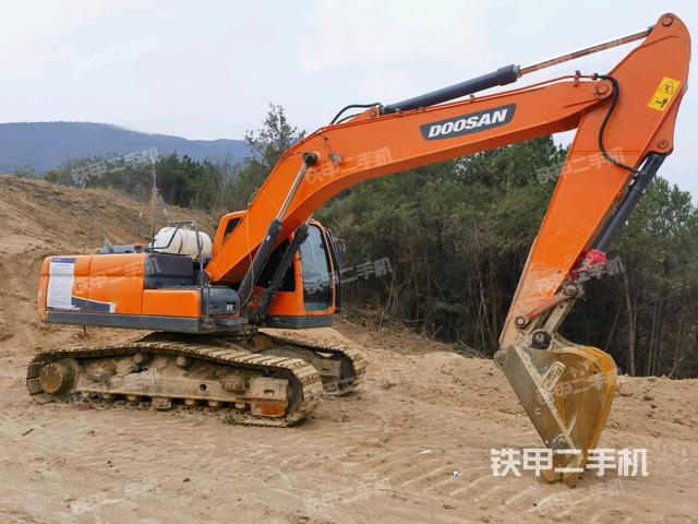 右前45(整機外觀) 右前45(整機外觀)