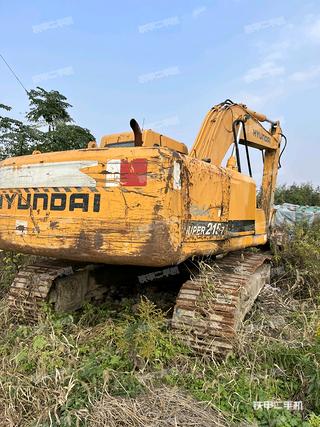 宁波现代R215-7挖掘机实拍图片