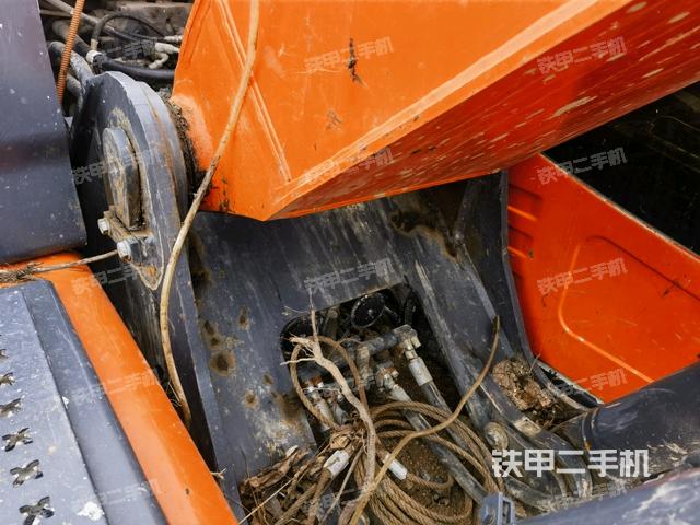 大臂根部?斜視(工作和回轉裝置) 大臂根部?斜視(工作和回轉裝置)