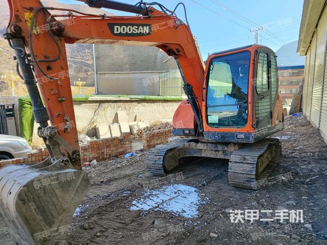 斗山DX88-9C挖掘机