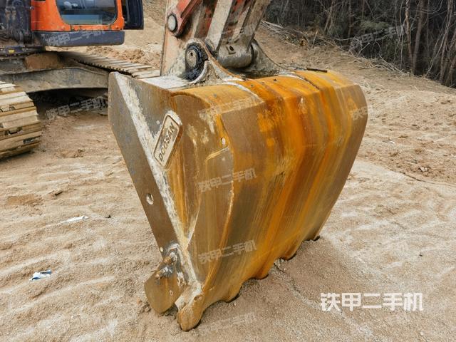鏟斗45度(工作和回轉裝置) 鏟斗45度(工作和回轉裝置)
