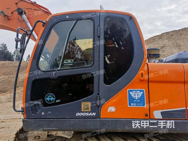 駕駛室正側(駕駛室部分) 駕駛室正側(駕駛室部分)