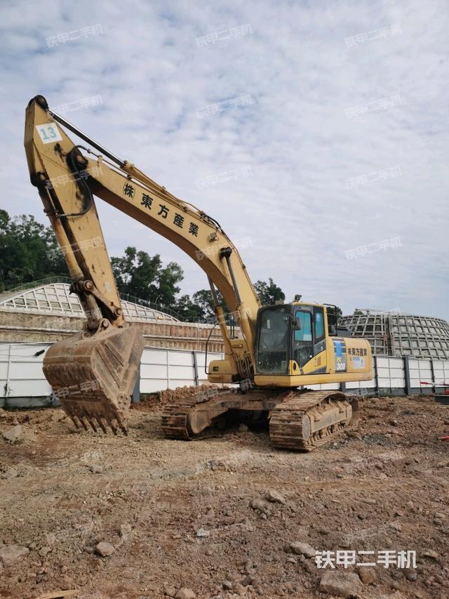 小松PC300-10挖掘机