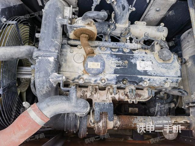 發(fā)動機室(上車部件) 發(fā)動機室(上車部件)