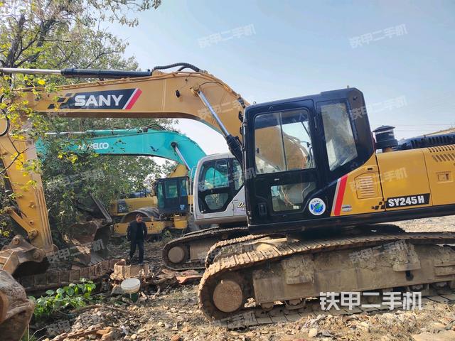 三一重工SY205C挖掘机