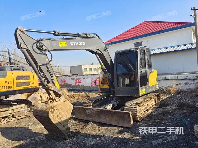 沃尔沃EC80D PRO挖掘机