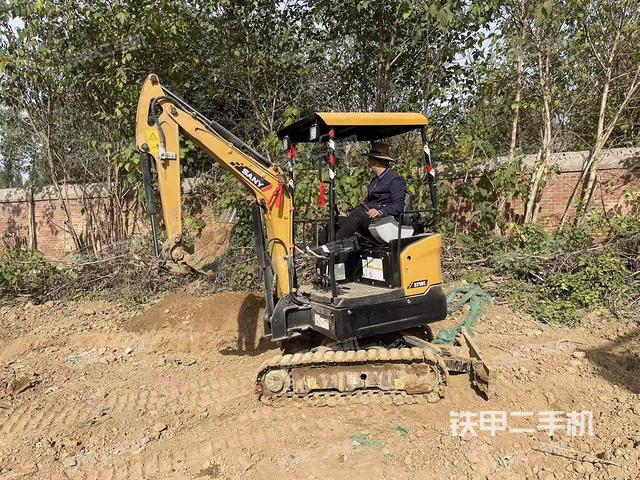 三一重工SY16C挖掘机