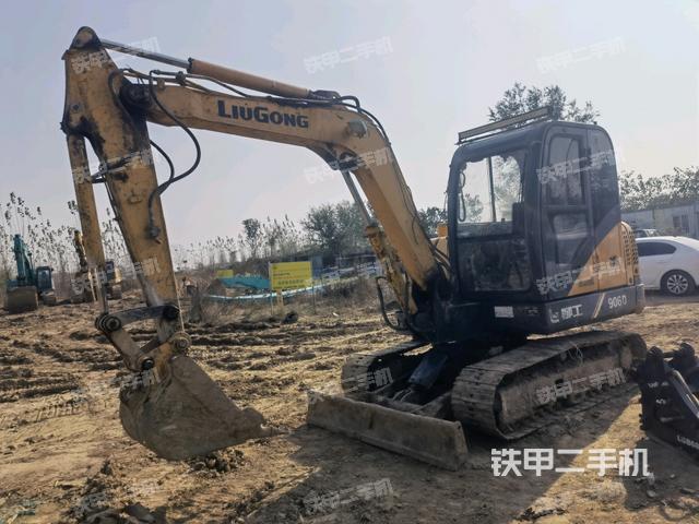 柳工CLG906D挖掘机