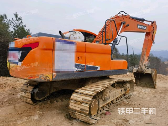 右后45(整機外觀) 右后45(整機外觀)