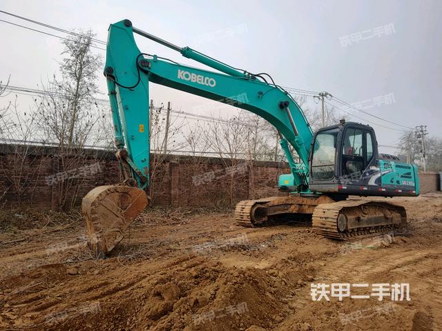 神钢SK260LC-8挖掘机