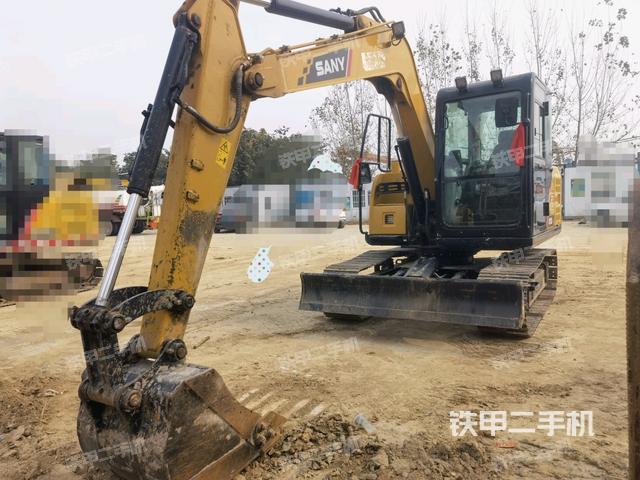 三一重工SY70C挖掘机