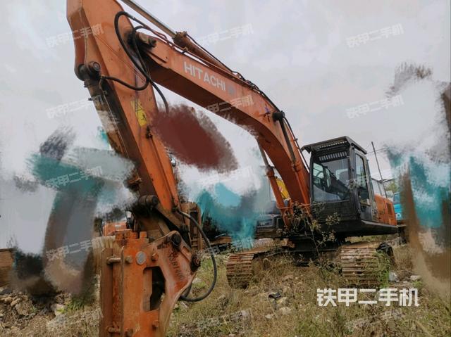 日立ZX240LC挖掘机