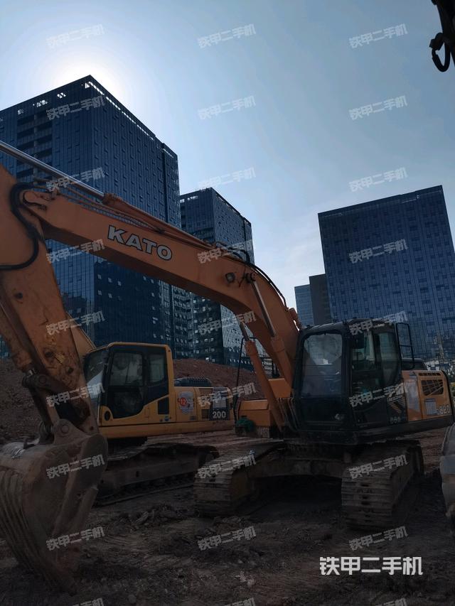 加藤HD820-7挖掘机