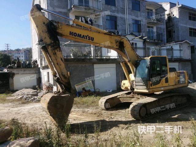 小松PC240LC-8挖掘机