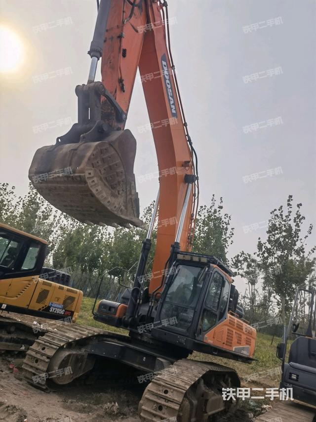 斗山DX500LC-9C挖掘机