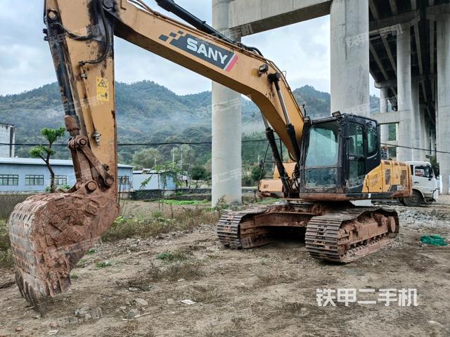 三一重工SY205C挖掘机
