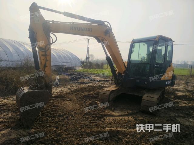 现代R 60VS挖掘机
